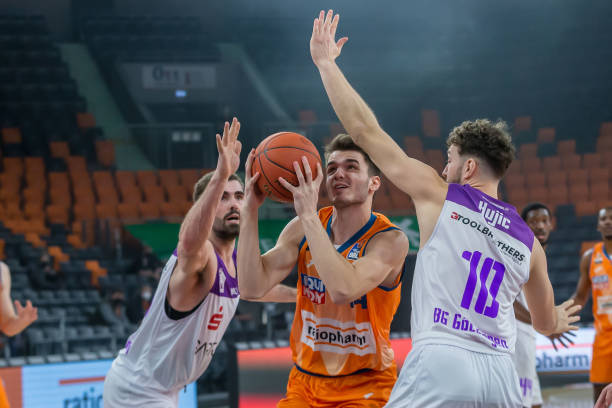 据多方消息 据多方消息