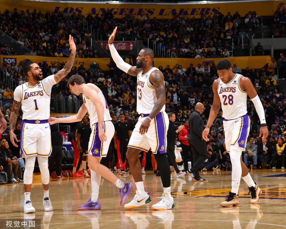 前场逼抢中 前场逼抢中