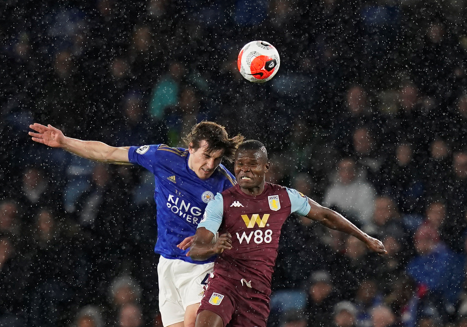 球迷们看到 球迷们看到